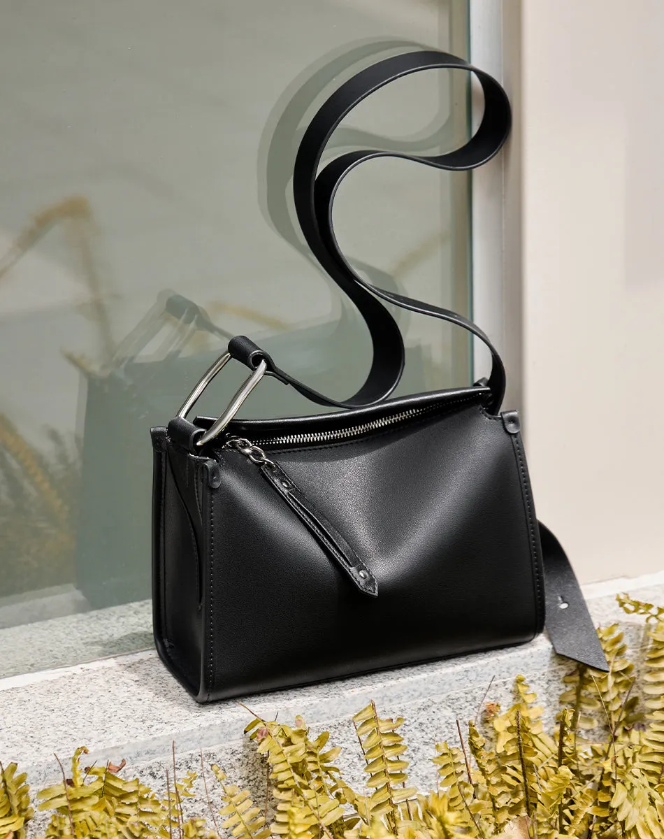 Classic Grace Shoulder Bag