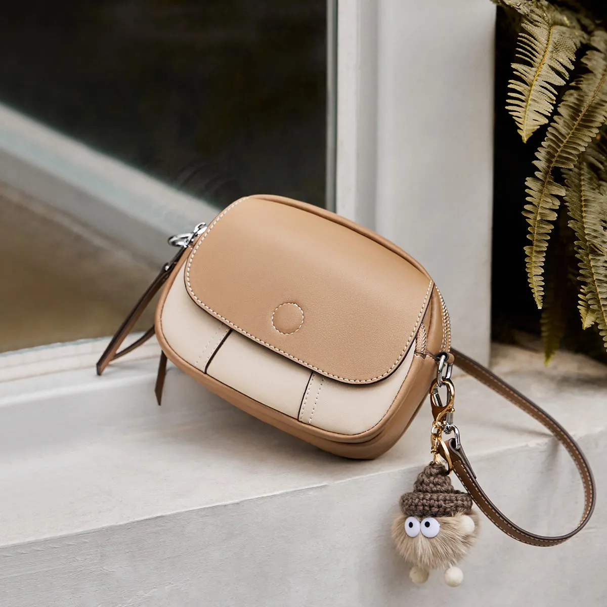 Cutesy Compact Leather Shoulder Bag